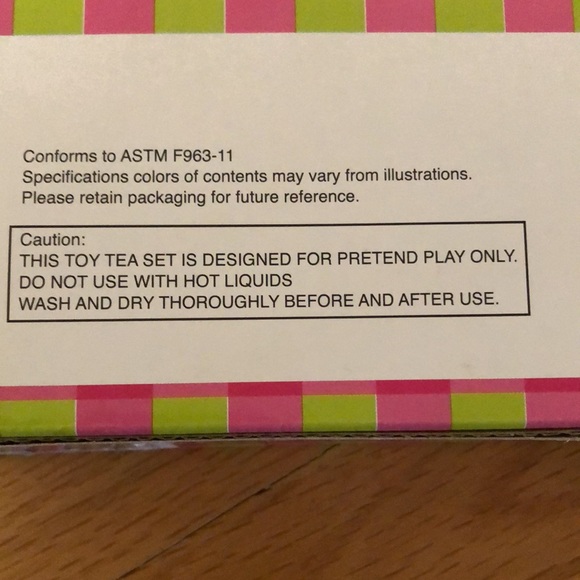 Child’s Porcelain Tea Set. - Picture 3 of 4